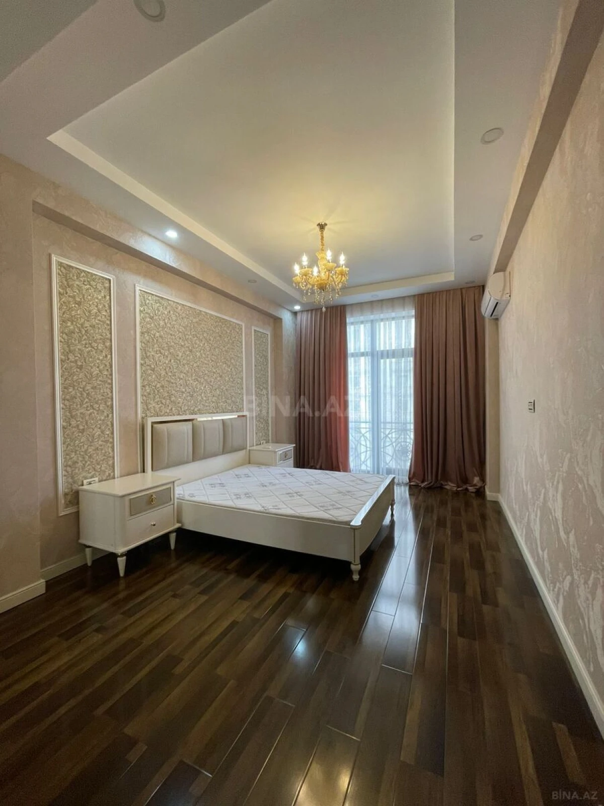 Kirayə verilir 3 otaqlı mənzil 170 m²