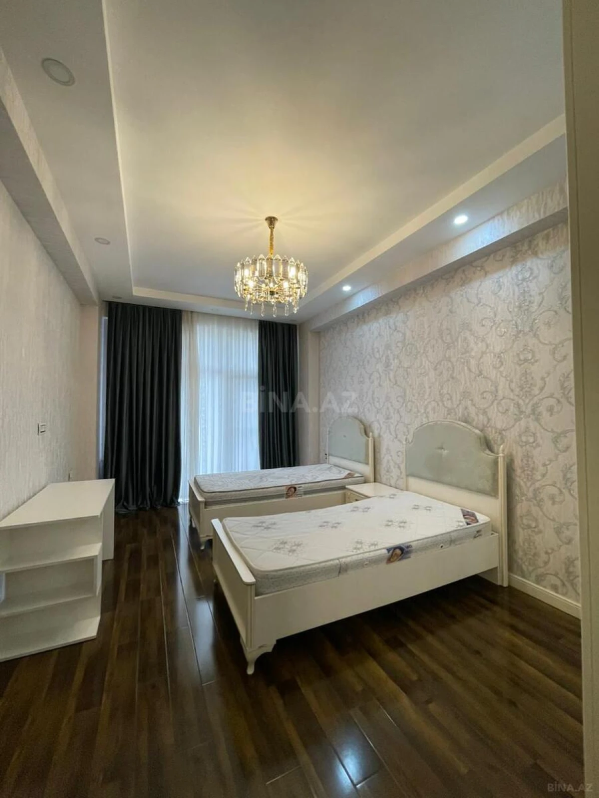 Kirayə verilir 3 otaqlı mənzil 170 m²