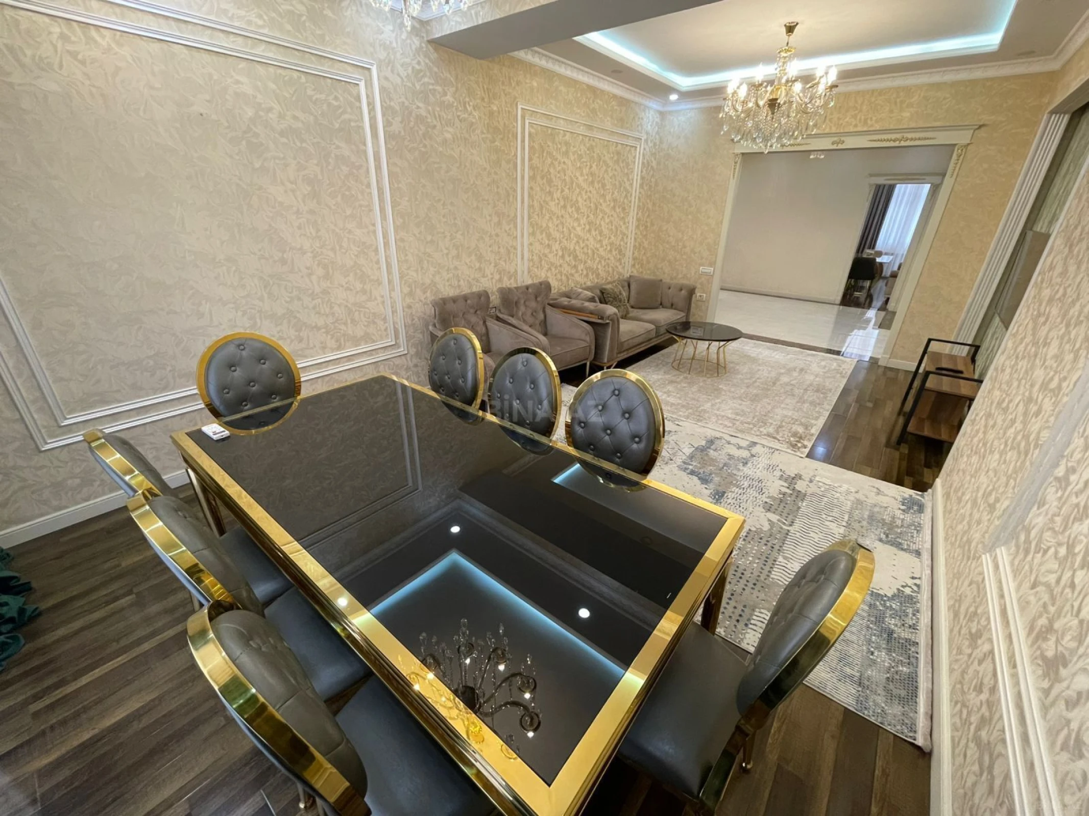 Kirayə verilir 3 otaqlı mənzil 170 m²