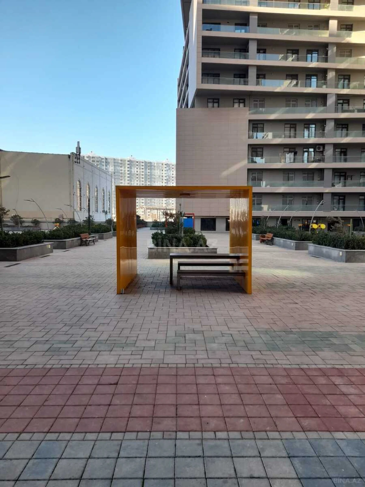 Satılır 3 otaqlı mənzil 148 m²