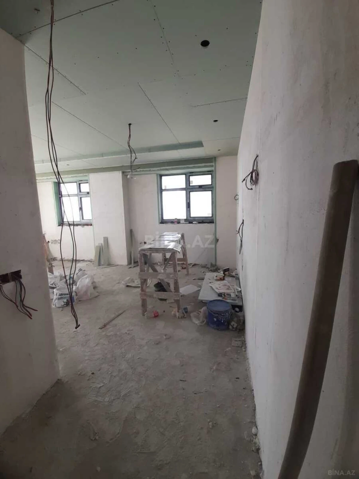 Satılır 3 otaqlı mənzil 148 m²