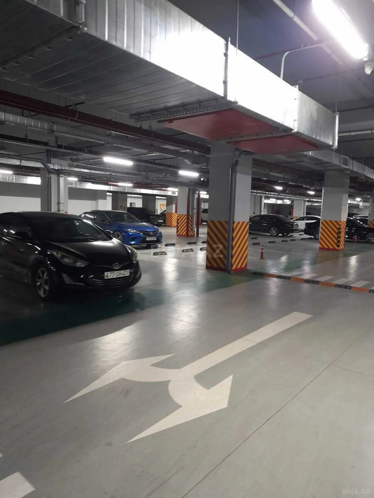 Satılır 3 otaqlı mənzil 148 m²