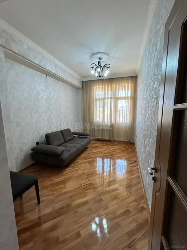 Kirayə verilir 3 otaqlı mənzil 87 m²