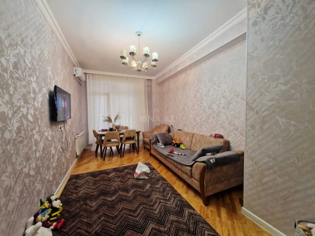 Satılır 2 otaqlı mənzil 62 m²