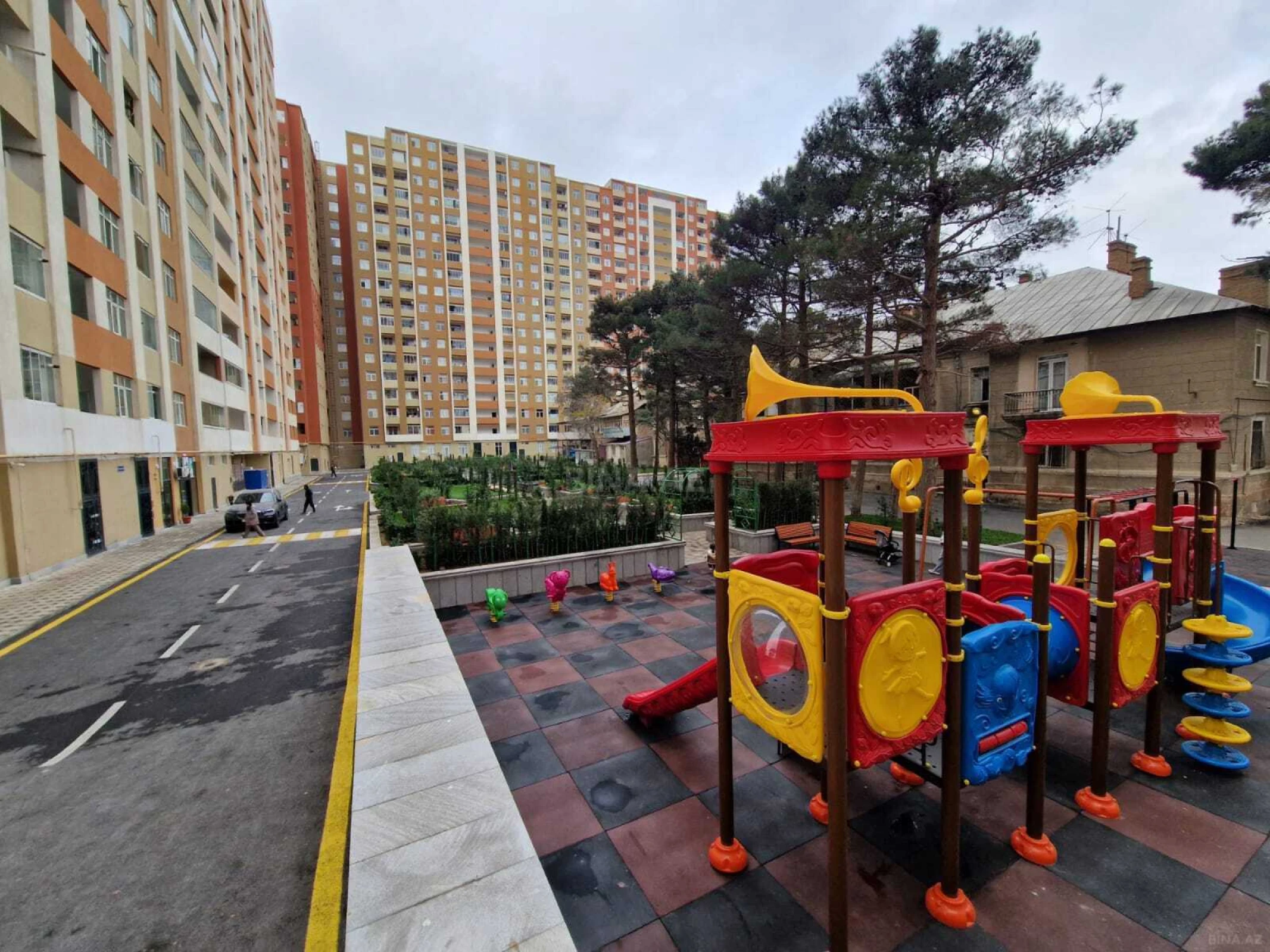 Satılır 2 otaqlı mənzil 62 m²