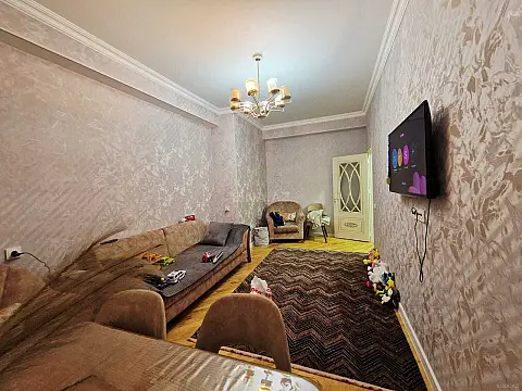 Satılır 2 otaqlı mənzil 62 m²