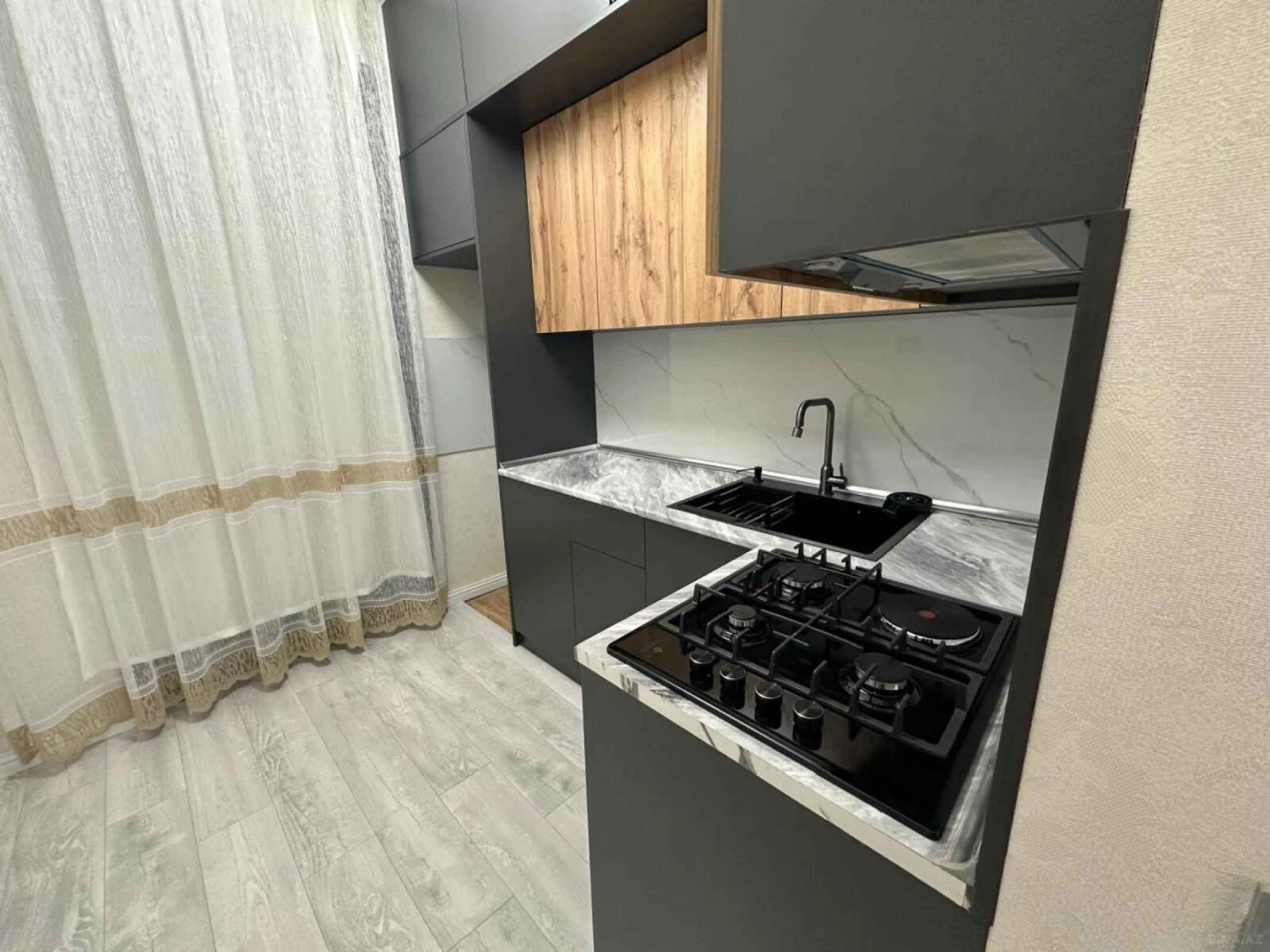 Satılır 2 otaqlı mənzil 63 m²