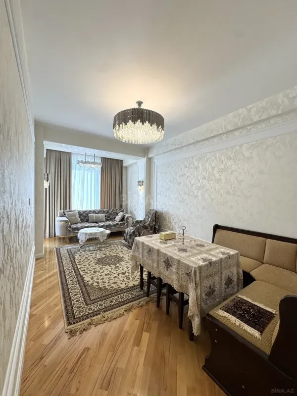 Satılır 2 otaqlı mənzil 72 m²