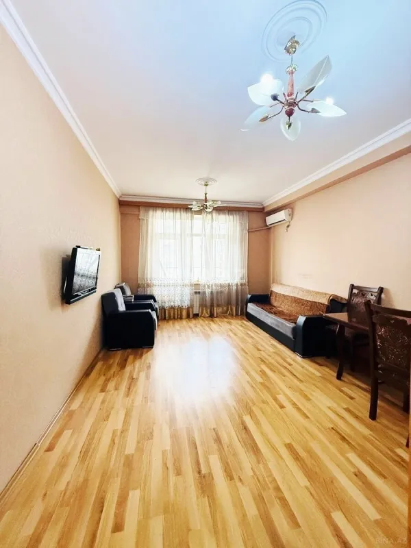 Satılır 2 otaqlı mənzil 65 m²