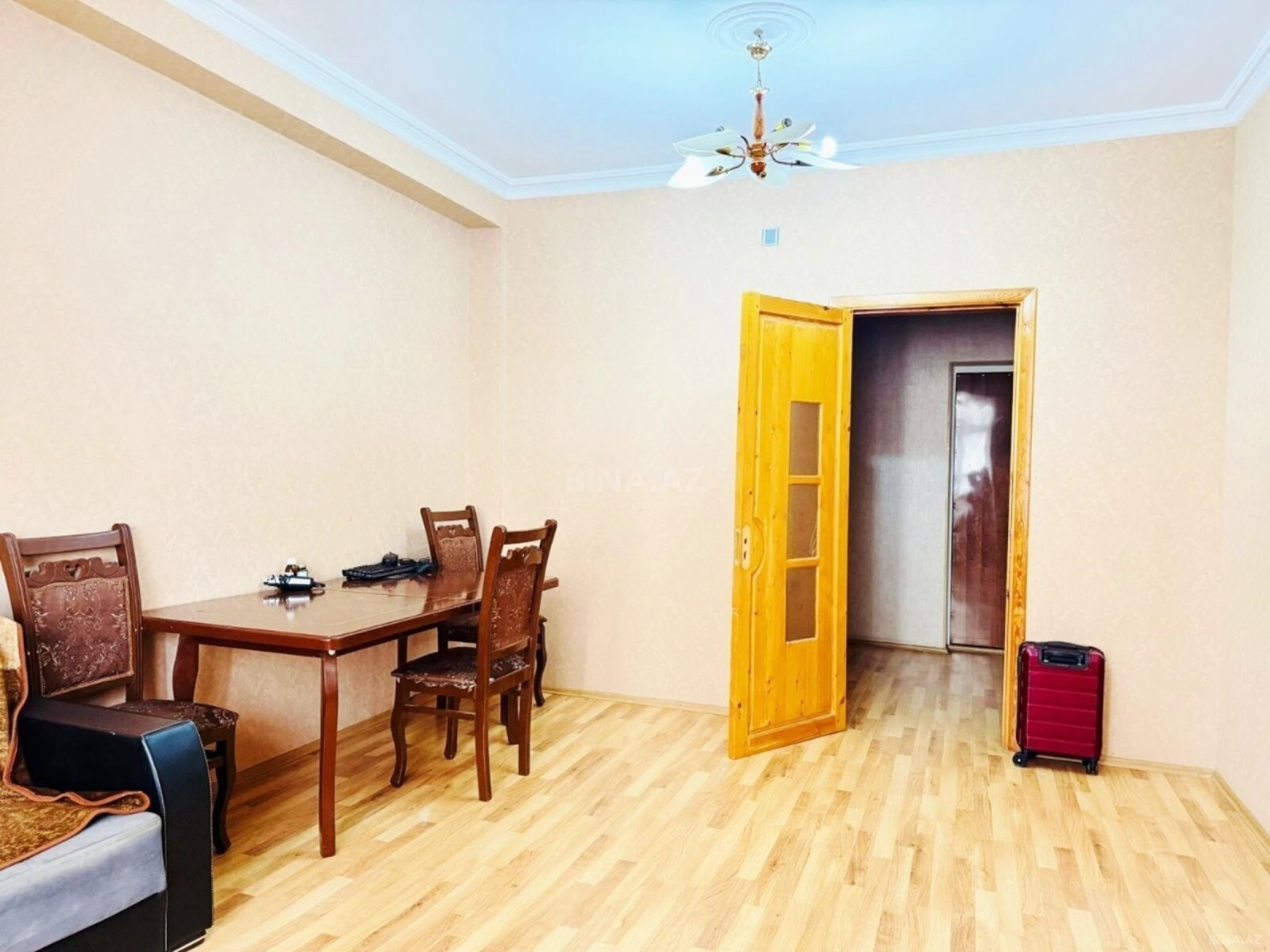 Satılır 2 otaqlı mənzil 65 m²