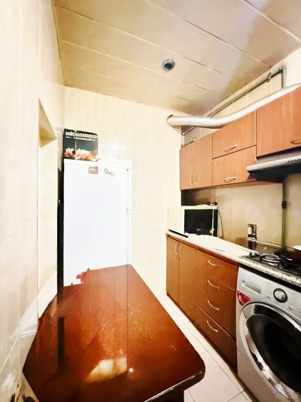 Satılır 2 otaqlı mənzil 65 m²