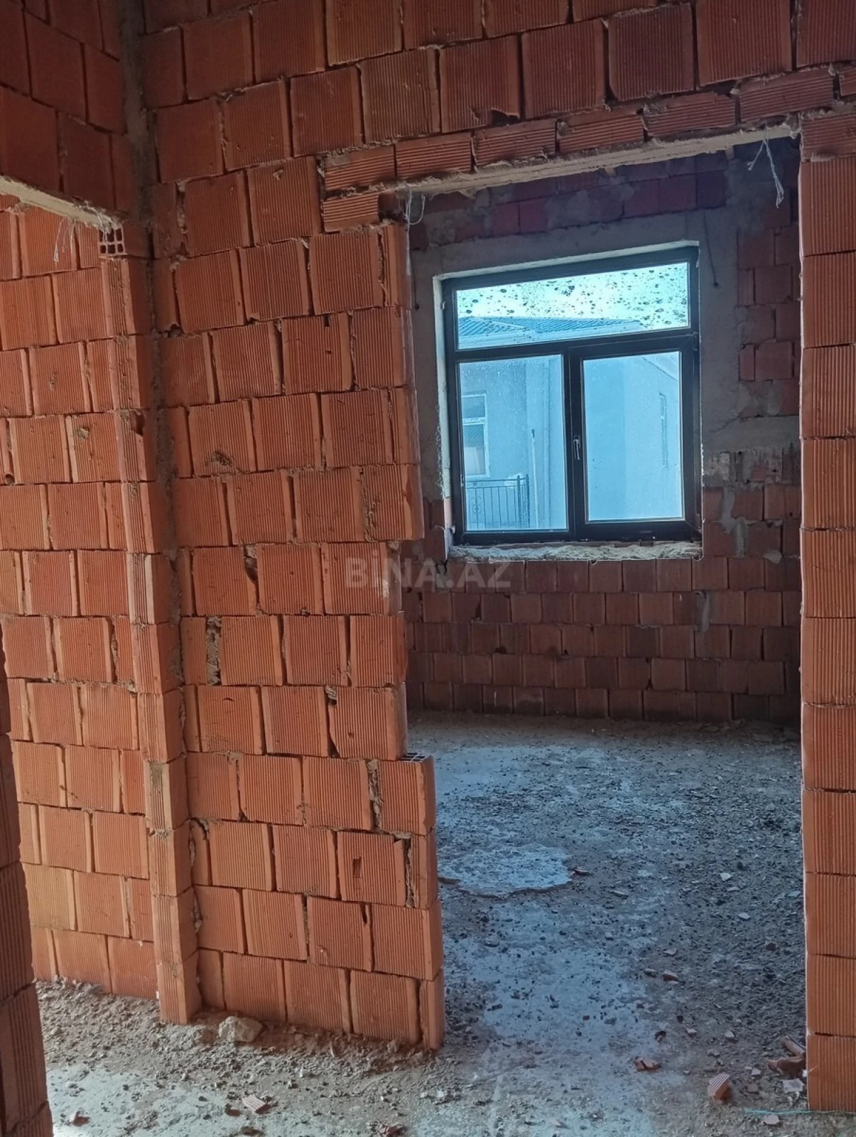 Satılır 3 otaqlı mənzil 88 m²