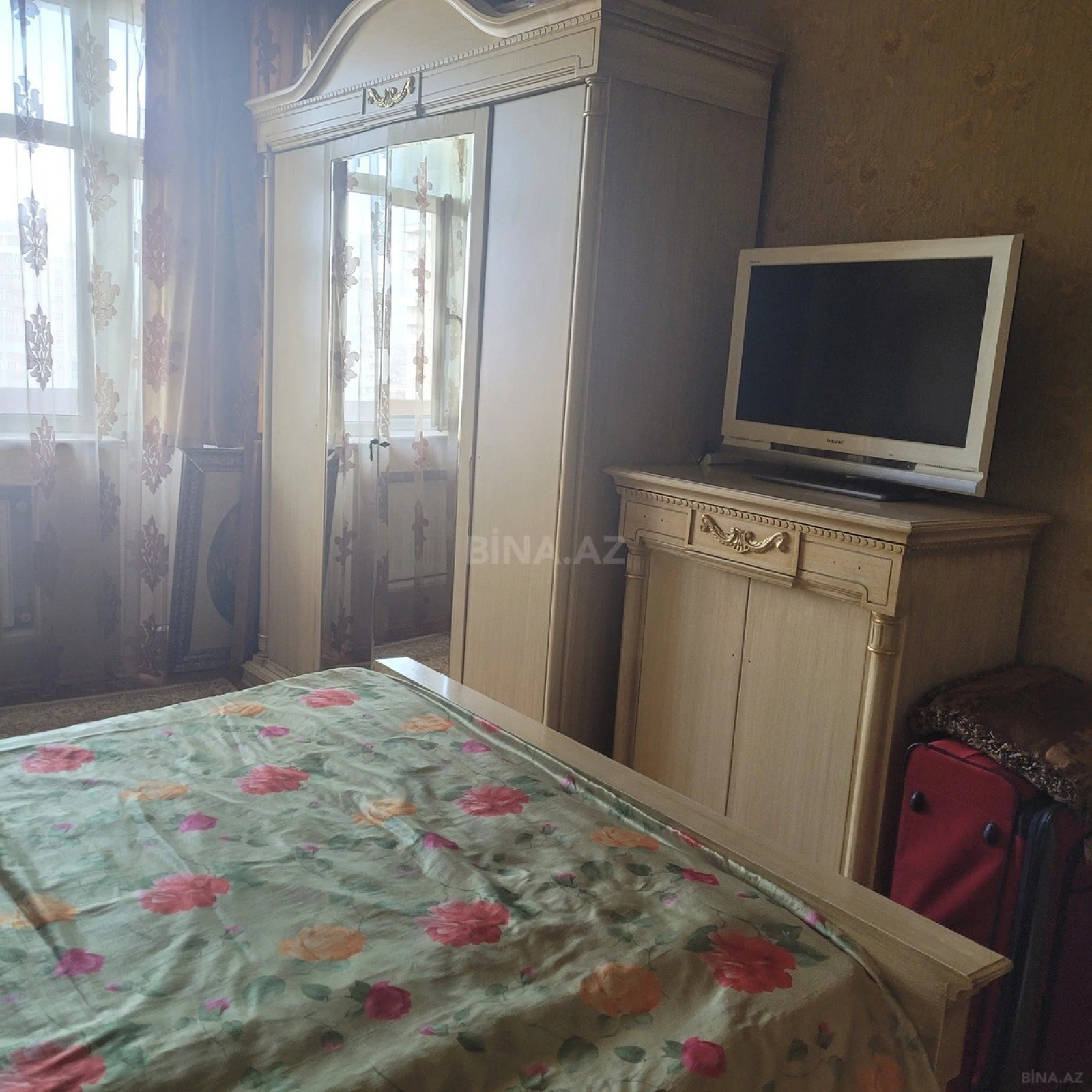 Satılır 2 otaqlı mənzil 92 m²