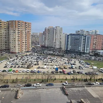 Satılır 2 otaqlı mənzil 92 m²