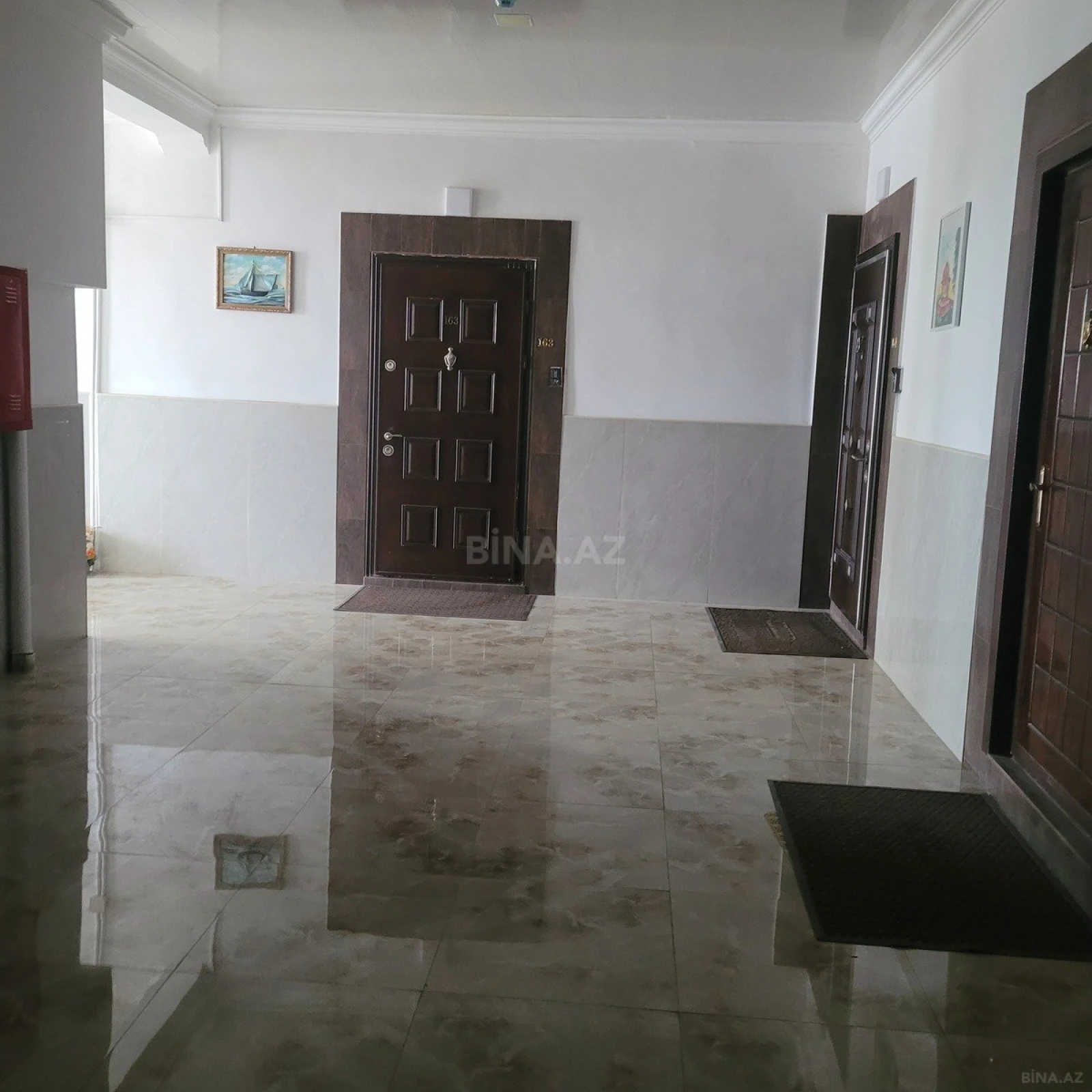 Satılır 2 otaqlı mənzil 92 m²