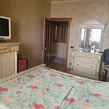 Satılır 2 otaqlı mənzil 92 m²