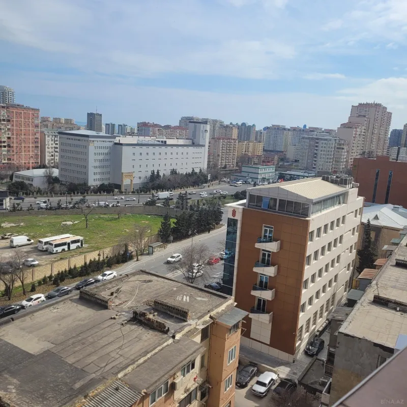 Satılır 2 otaqlı mənzil 92 m²