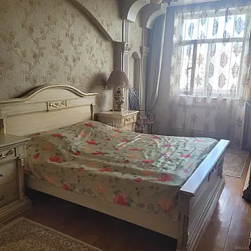 Satılır 2 otaqlı mənzil 92 m²