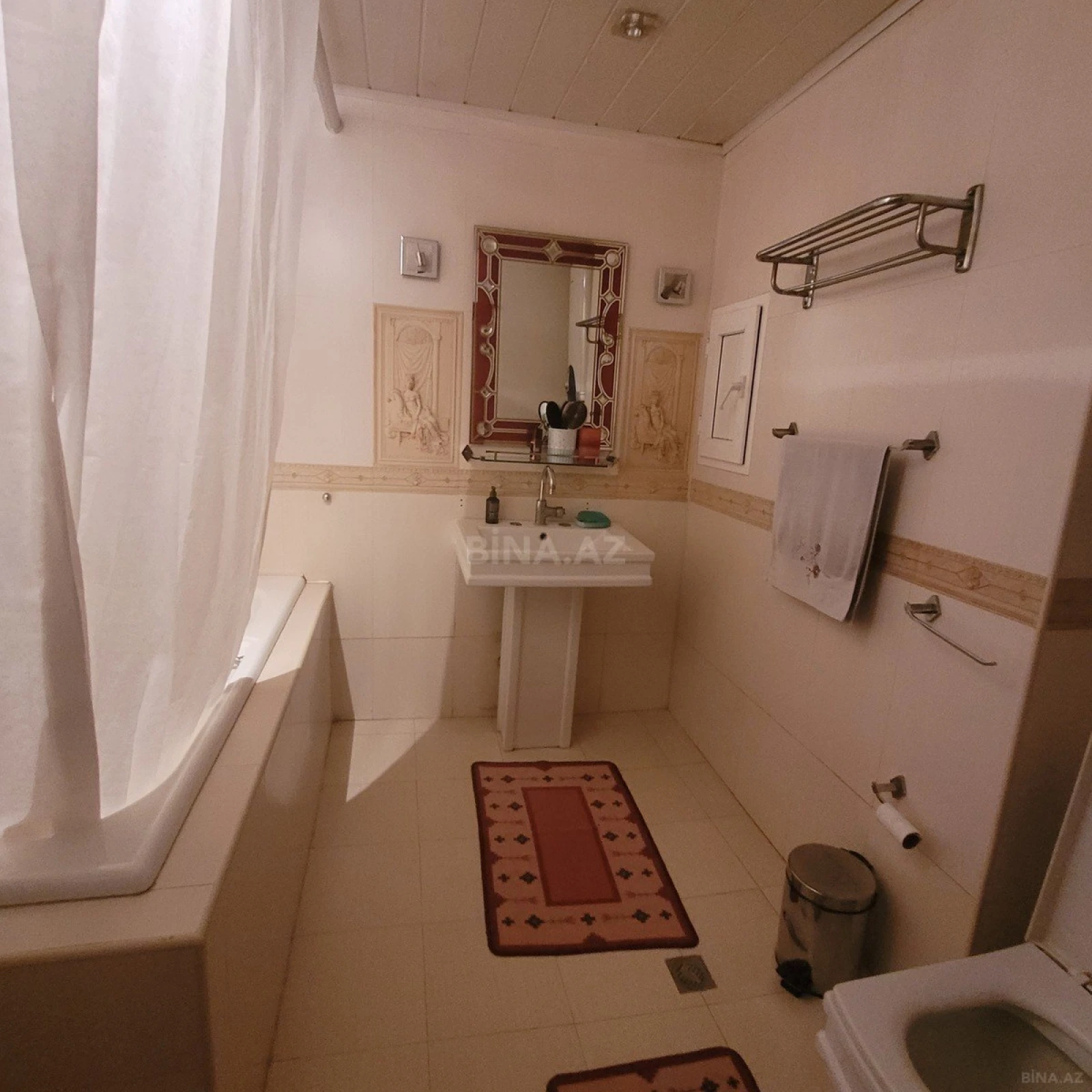 Satılır 2 otaqlı mənzil 92 m²