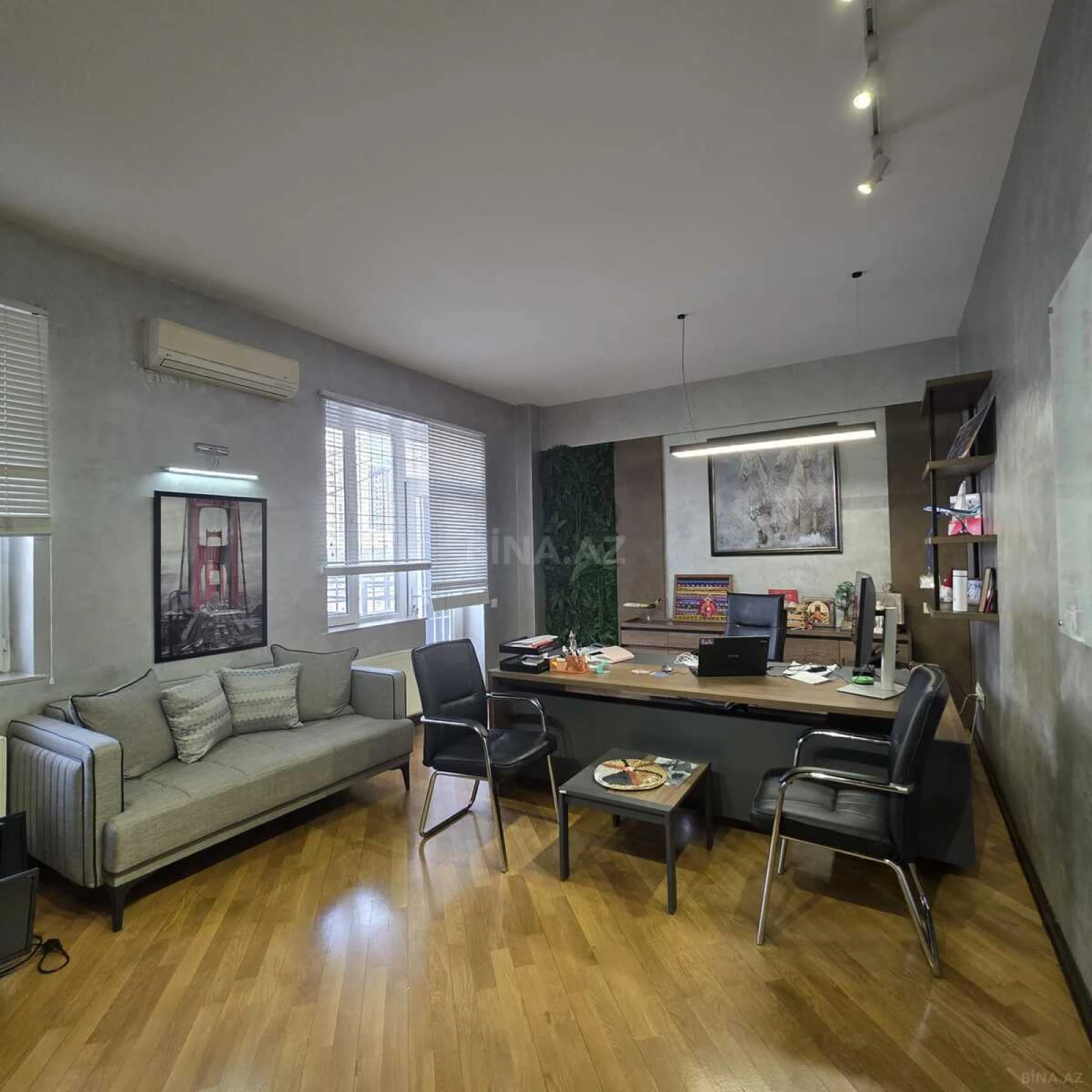 Satılır 9 otaqlı ofis 370 m²