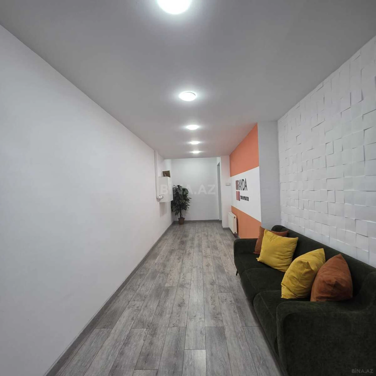 Satılır 9 otaqlı ofis 370 m²