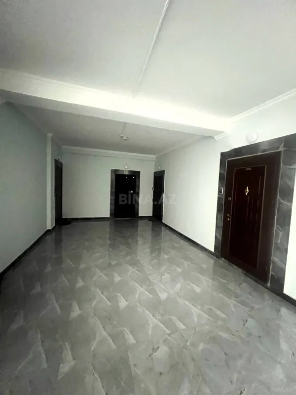 Satılır 3 otaqlı mənzil 145 m²