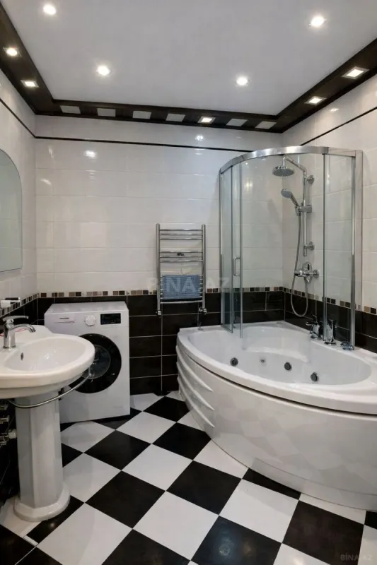 Satılır 3 otaqlı mənzil 145 m²