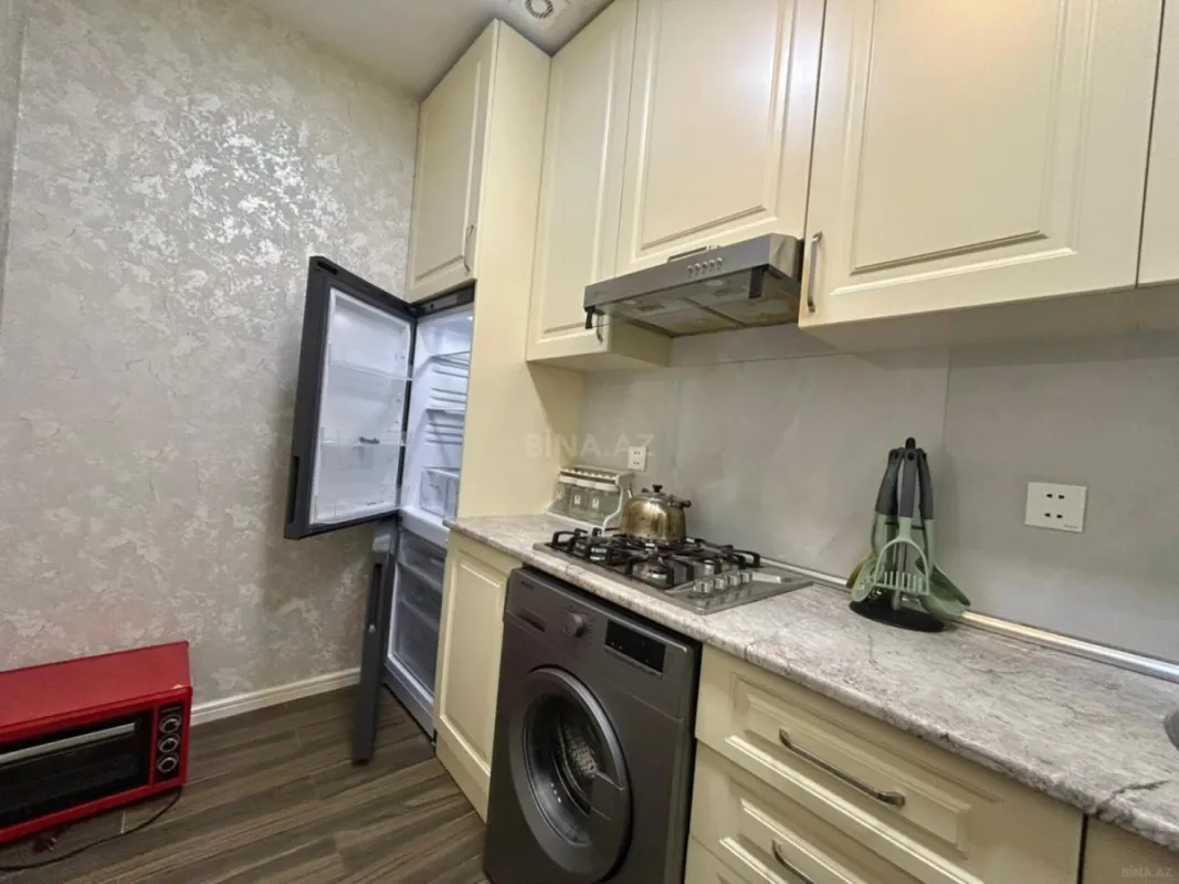 Kirayə verilir 2 otaqlı mənzil 60 m²