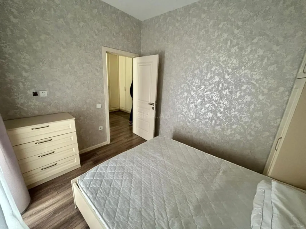 Kirayə verilir 2 otaqlı mənzil 60 m²