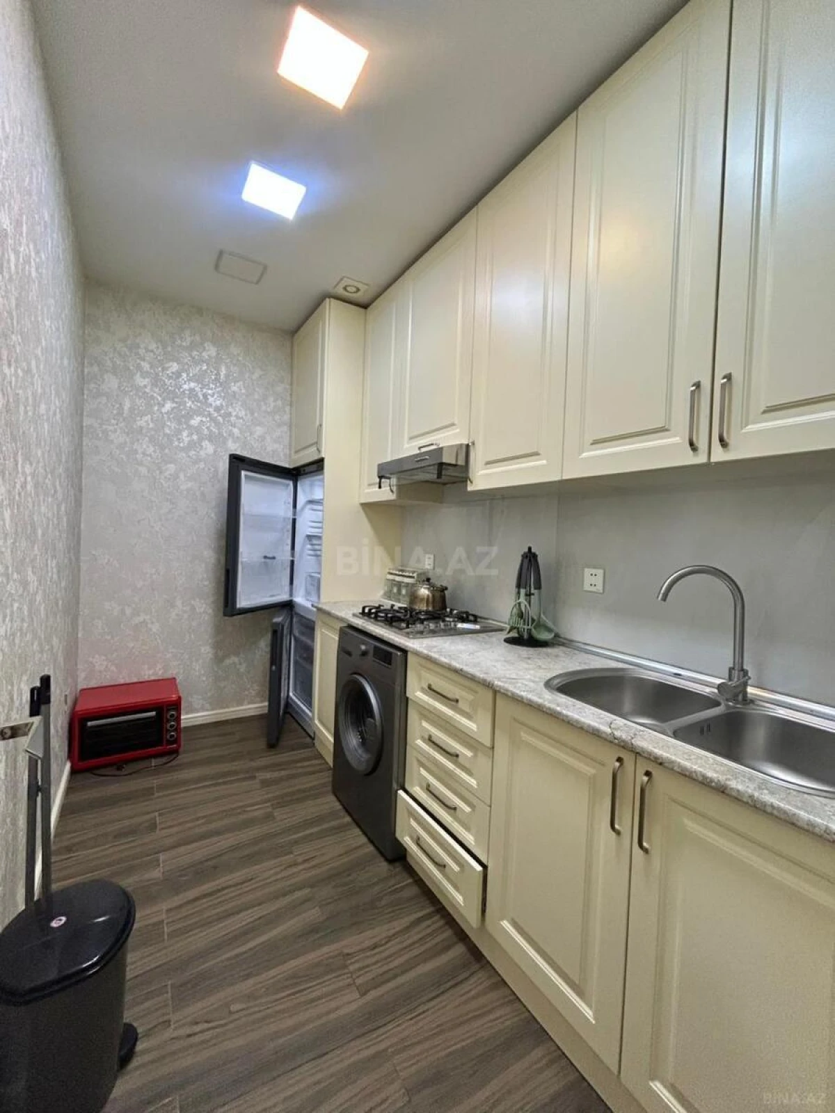 Kirayə verilir 2 otaqlı mənzil 60 m²