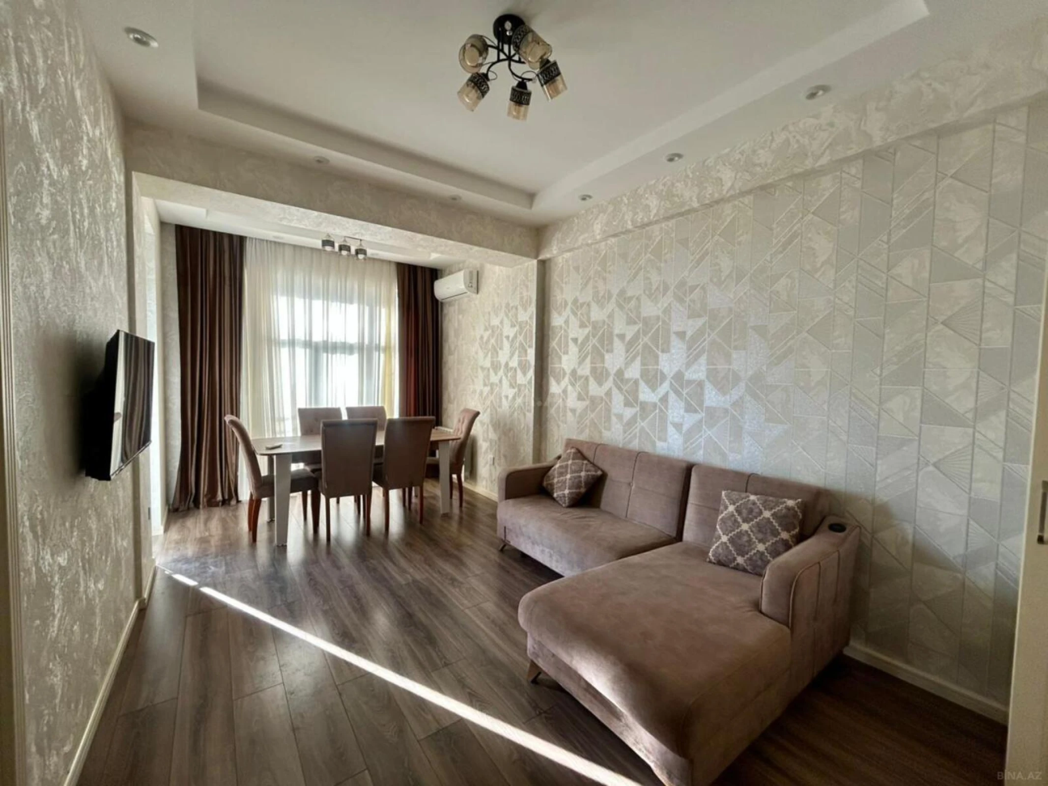 Kirayə verilir 2 otaqlı mənzil 60 m²