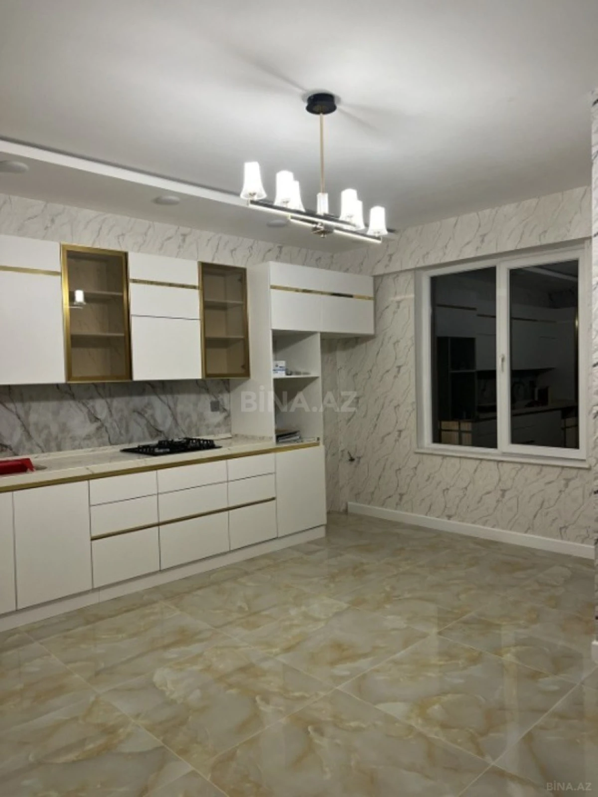Satılır 3 otaqlı mənzil 150 m²