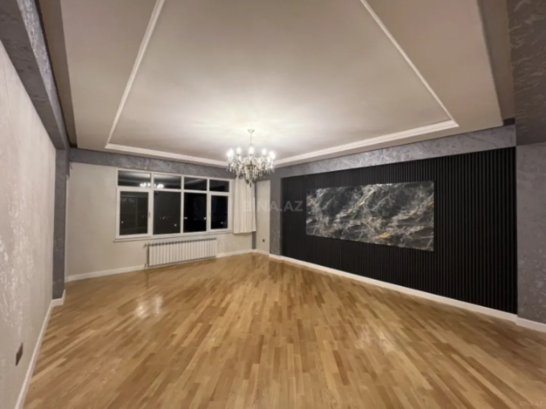 Satılır 3 otaqlı mənzil 150 m²