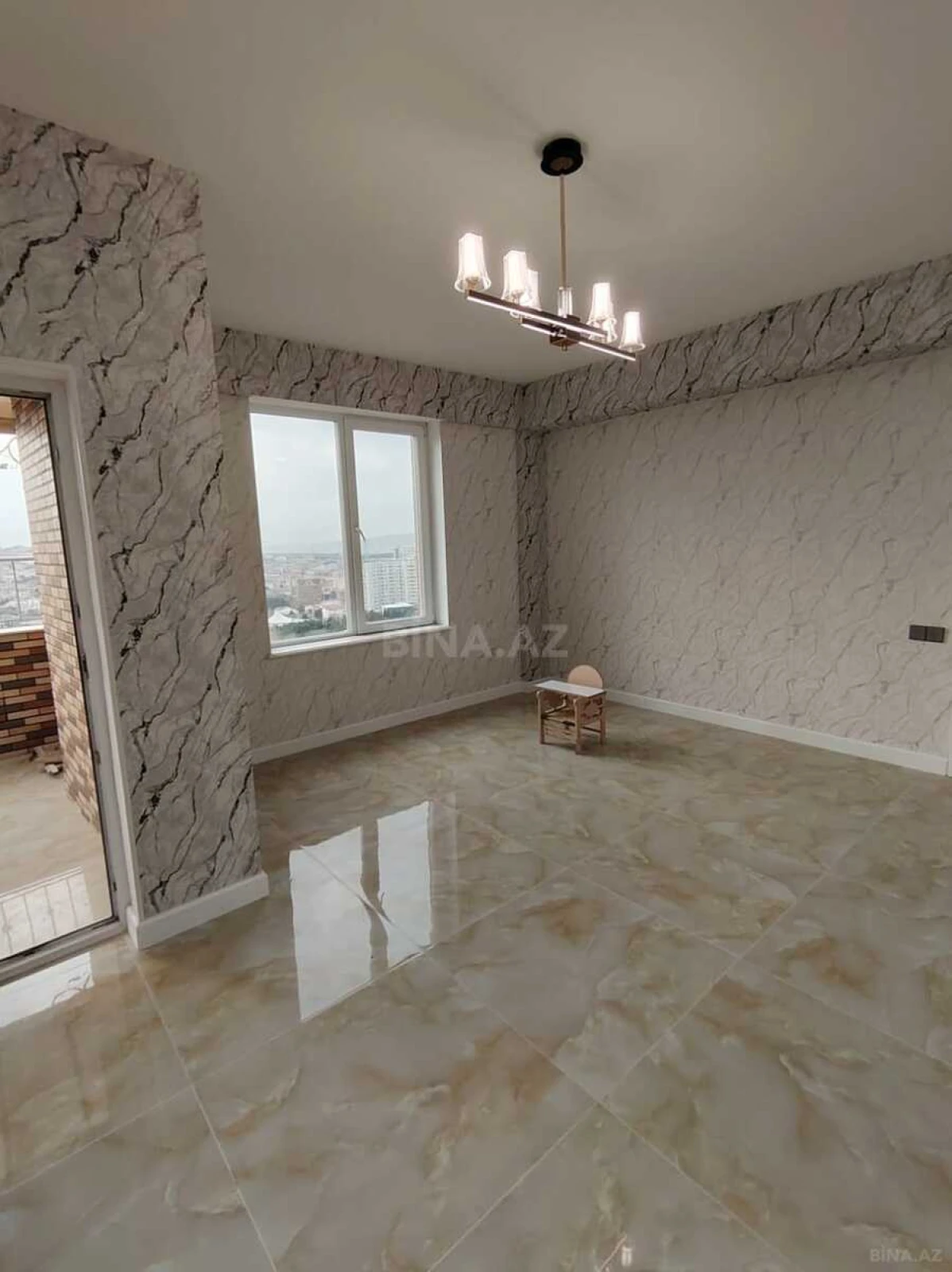Satılır 3 otaqlı mənzil 150 m²