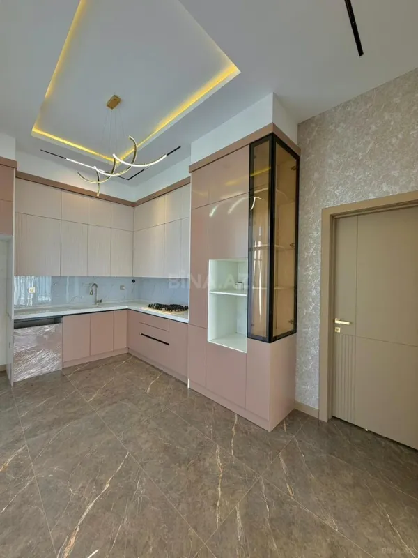 Satılır 5 otaqlı həyət evi 220 m²
