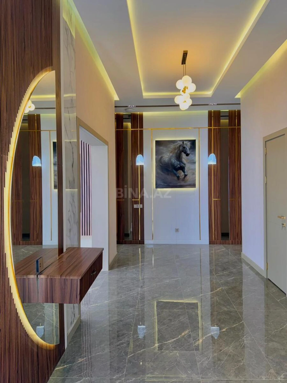 Satılır 5 otaqlı həyət evi 220 m²