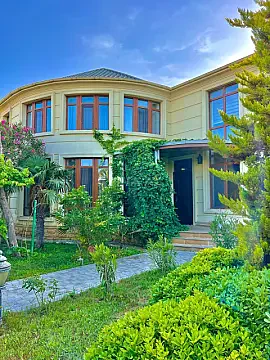 Kirayə verilir 5 otaqlı həyət evi 300 m² — Bakı, Mərdəkan 5 otaq 300.00 m²