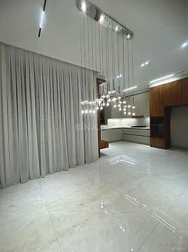 Satılır 4 otaqlı mənzil 216 m²