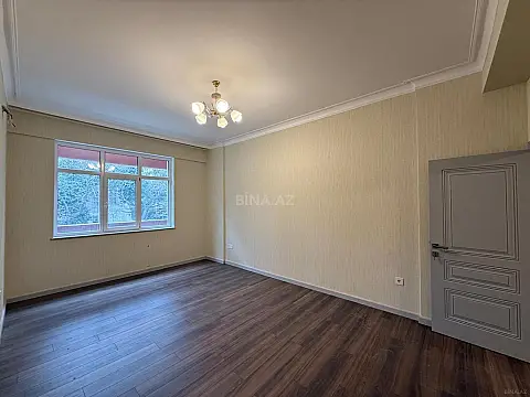 Satılır 4 otaqlı mənzil 178 m²