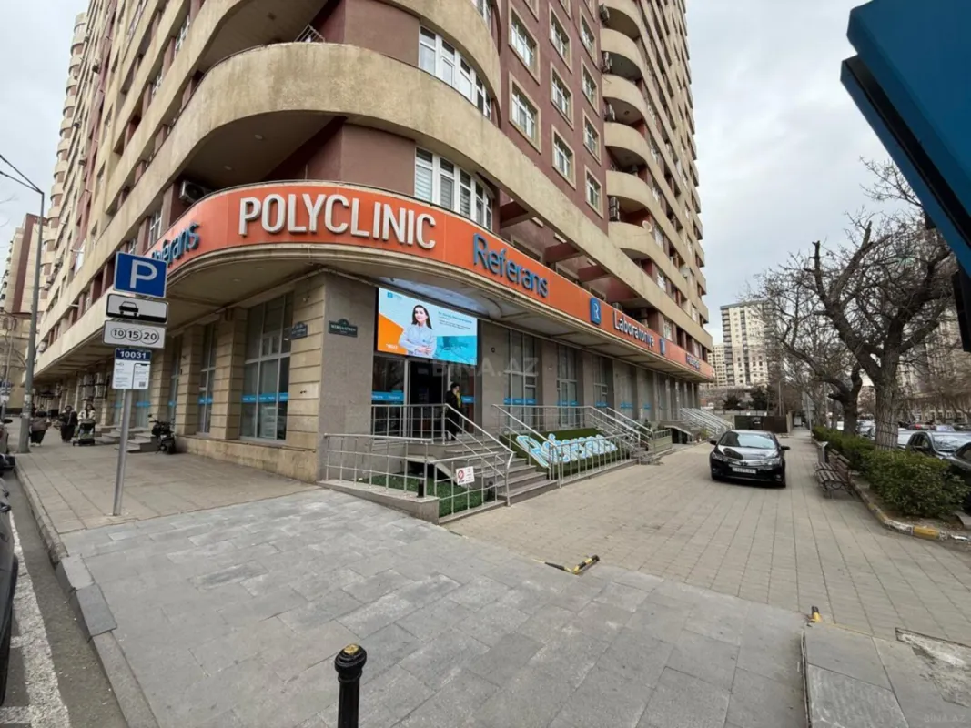 Satılır 4 otaqlı mənzil 178 m²