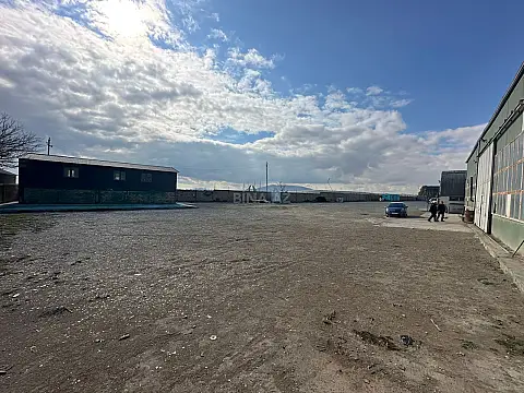 Kirayə verilir obyekt 550 m²