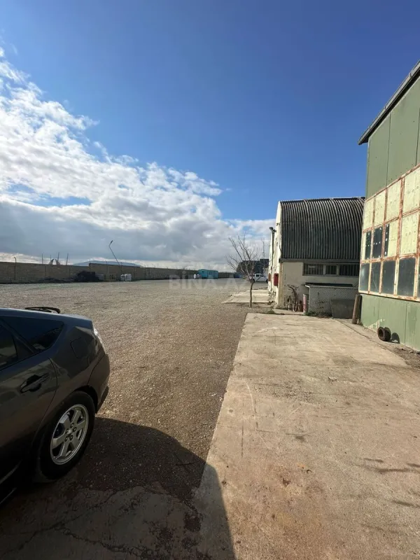 Kirayə verilir obyekt 550 m²