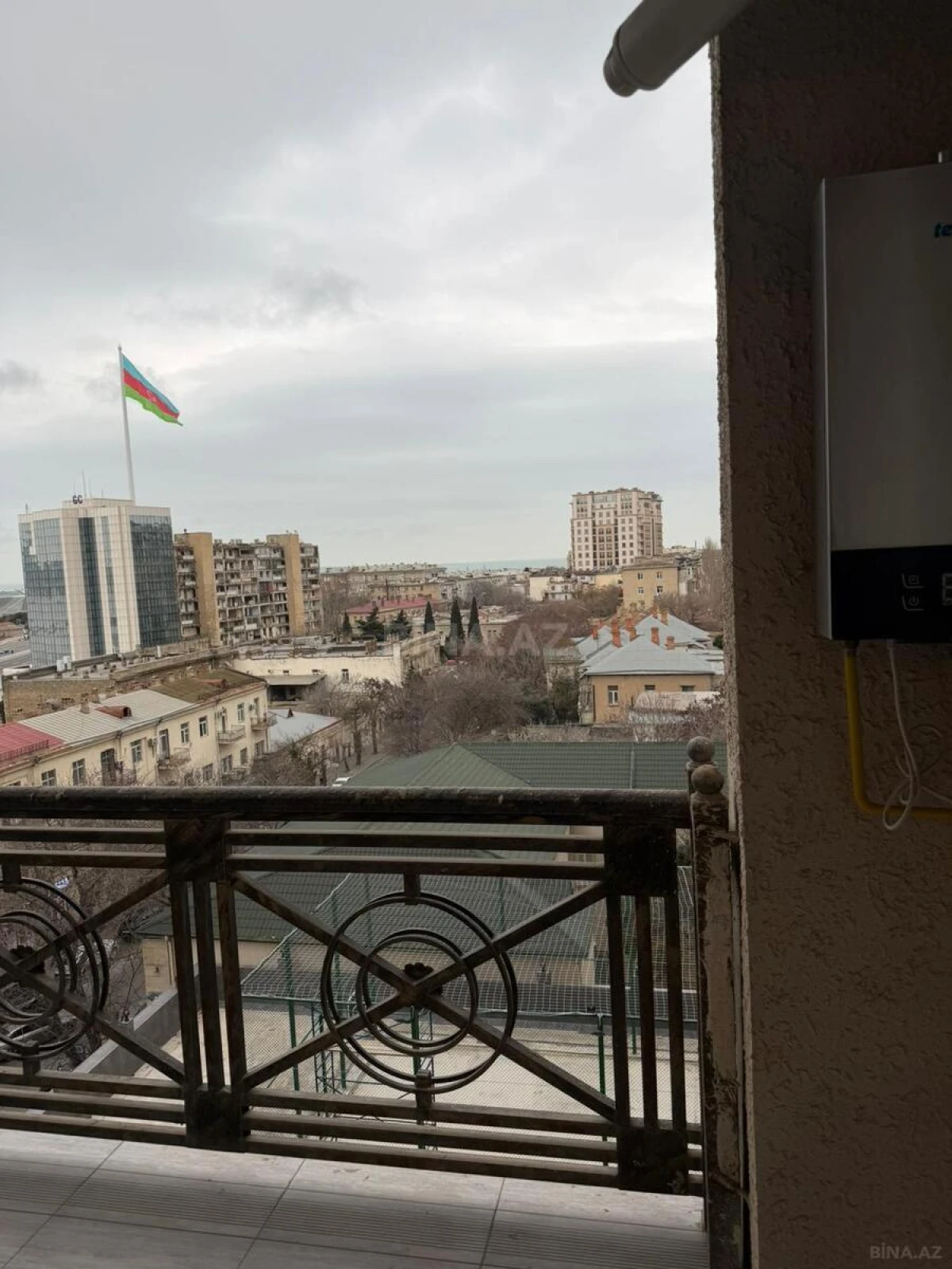 Satılır 2 otaqlı mənzil 70 m²