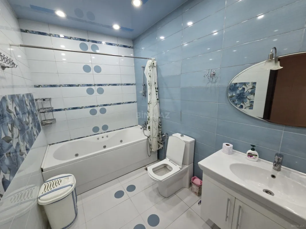 Kirayə verilir 4 otaqlı mənzil 200 m²
