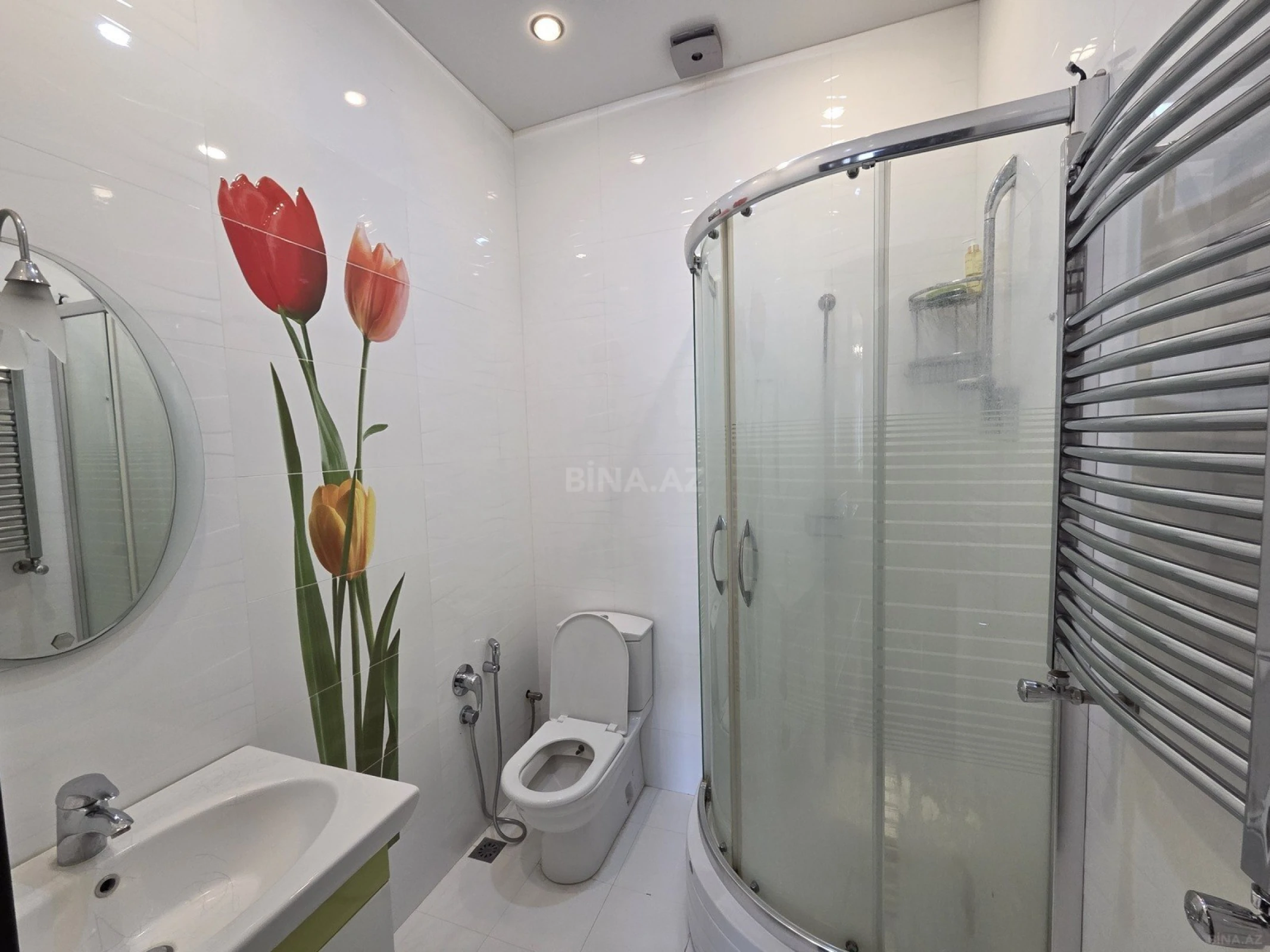 Kirayə verilir 4 otaqlı mənzil 200 m²