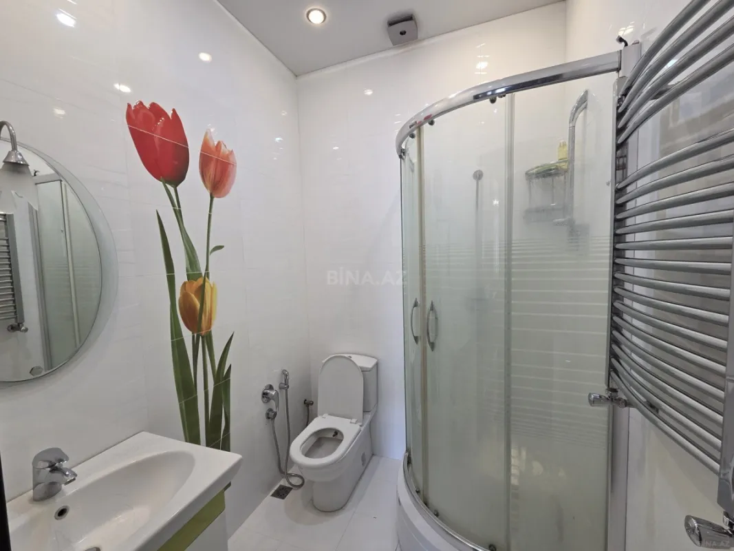 Kirayə verilir 4 otaqlı mənzil 200 m²