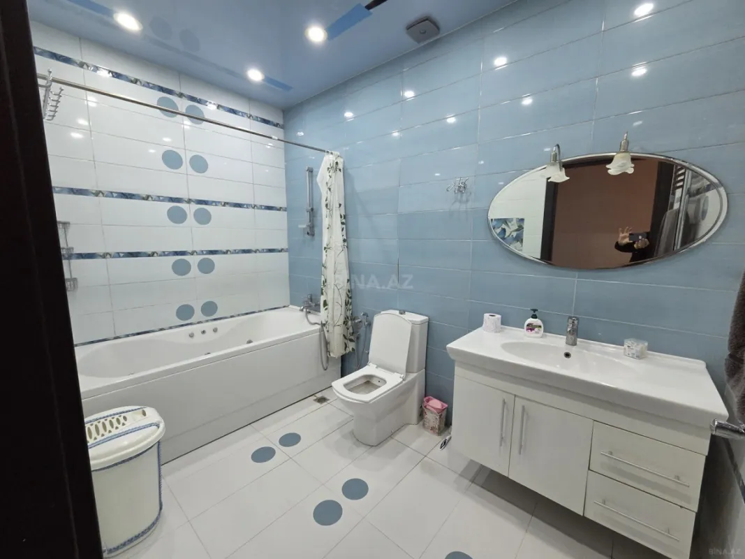 Kirayə verilir 4 otaqlı mənzil 200 m²