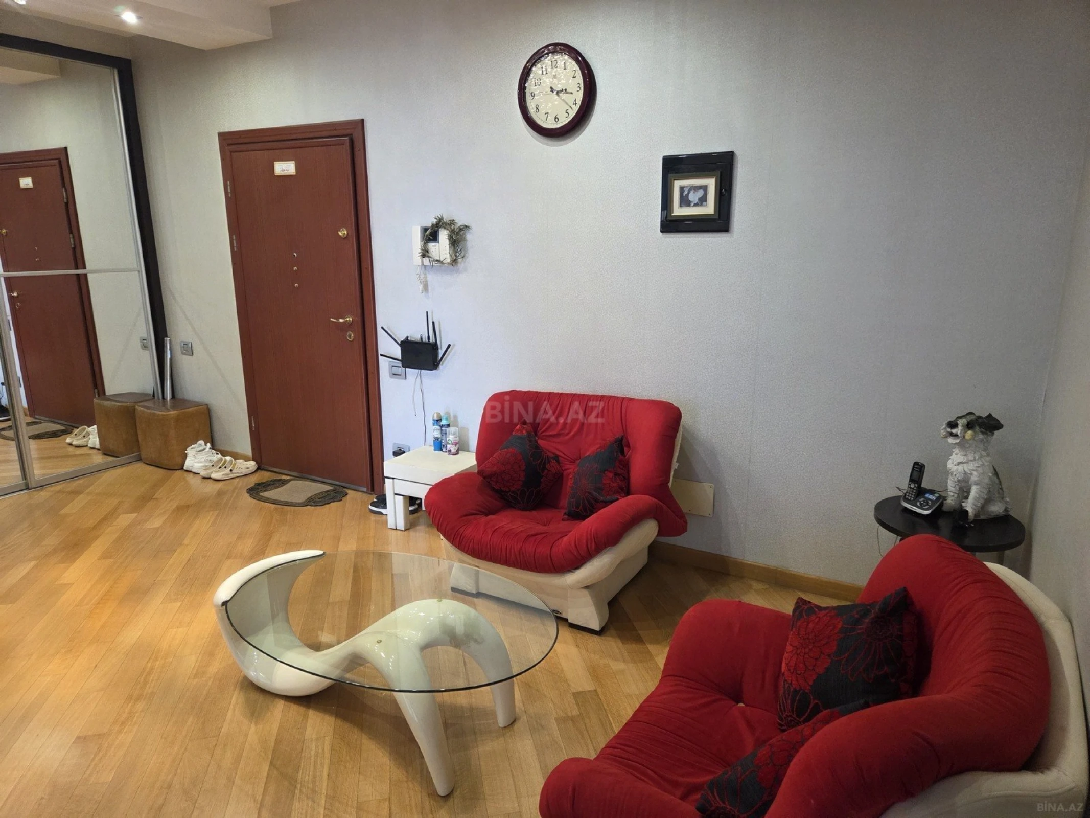 Kirayə verilir 4 otaqlı mənzil 200 m²