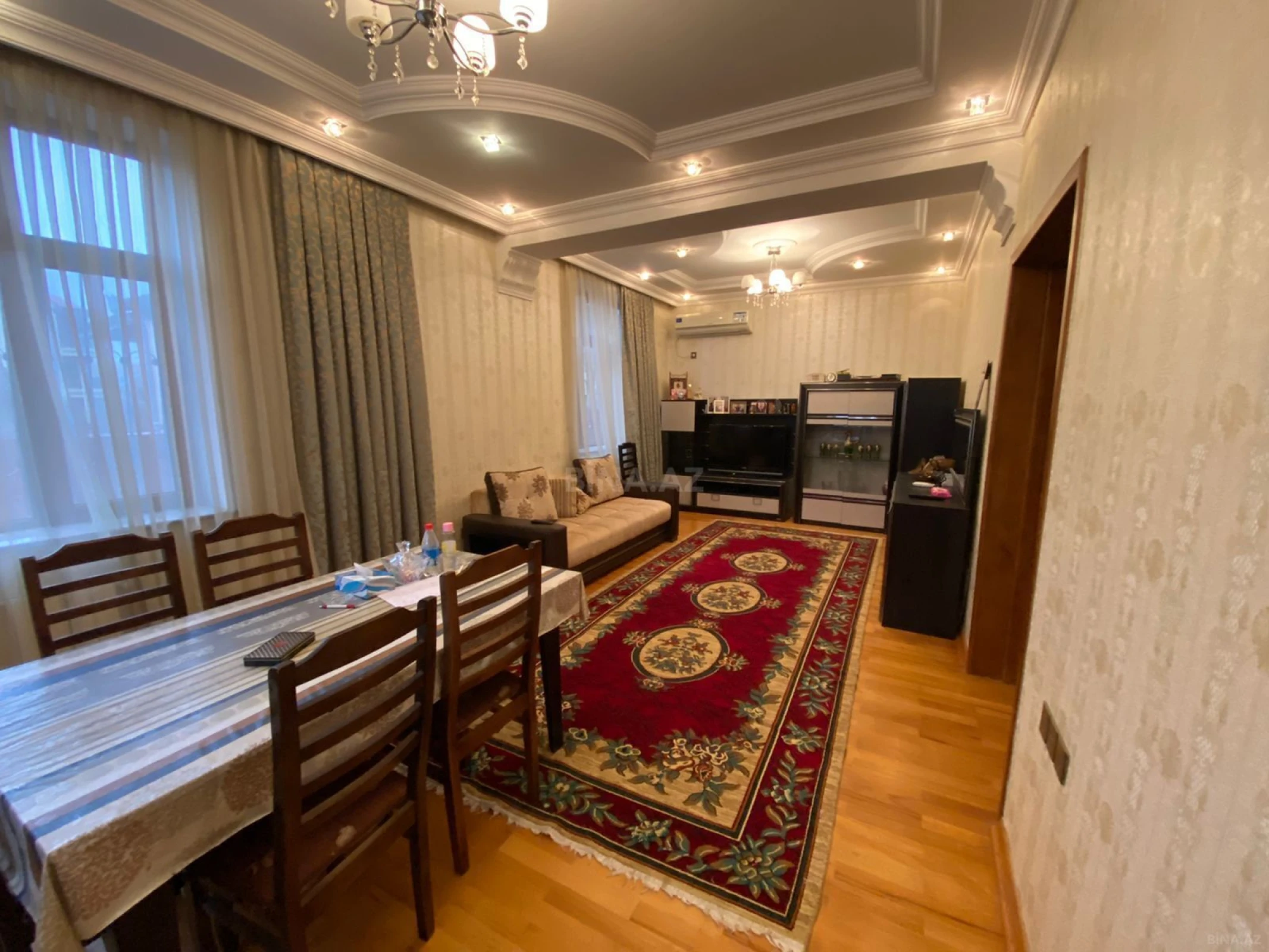 Kirayə verilir 6 otaqlı həyət evi 350 m²