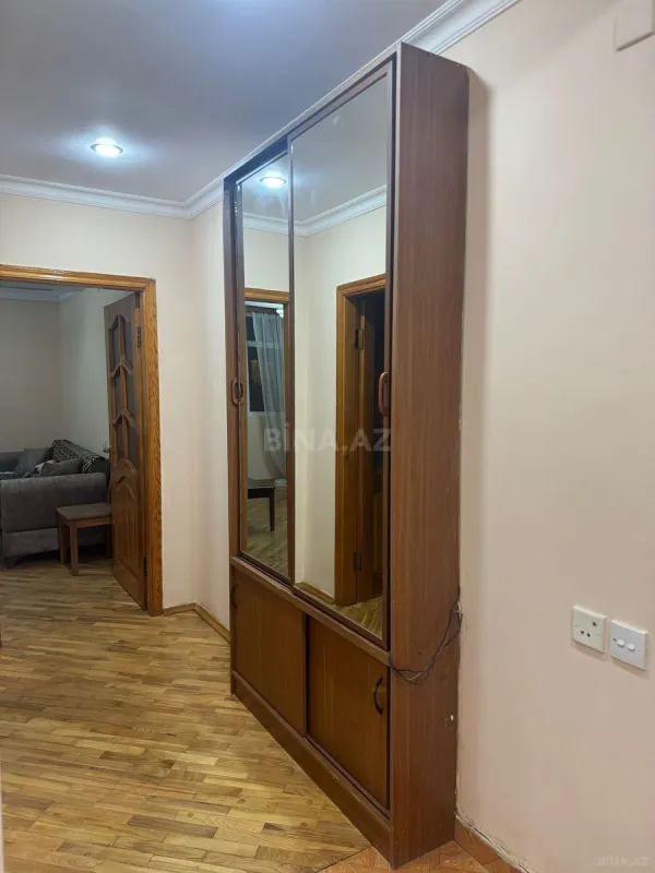 Kirayə verilir 2 otaqlı mənzil 75 m²